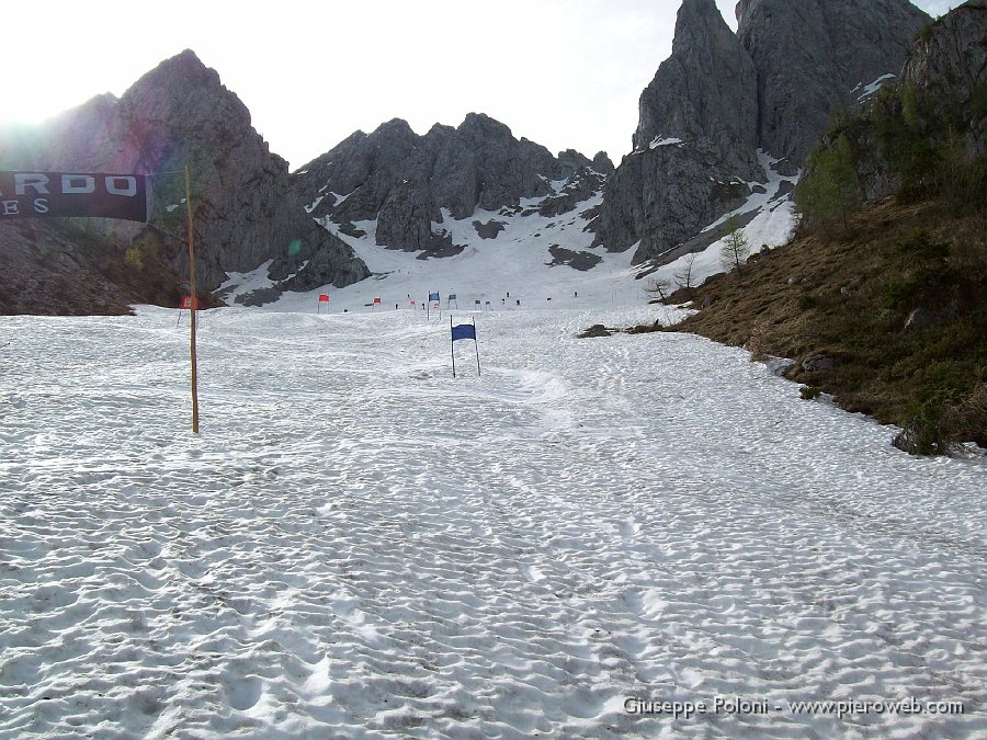 1° giugno 08 Cimon della Bagozza 002.jpg - Oggi è in programma uno slalom gigante